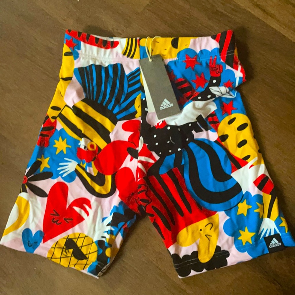 Egle zvirblyte adidas shorts